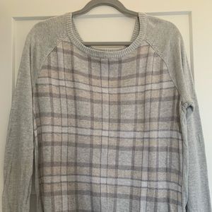 Plaid Long Sleeved Sweater - XXL